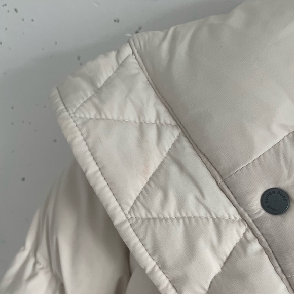 Aritzia Super Puff in Matte Pearl - Picture 9 of 10